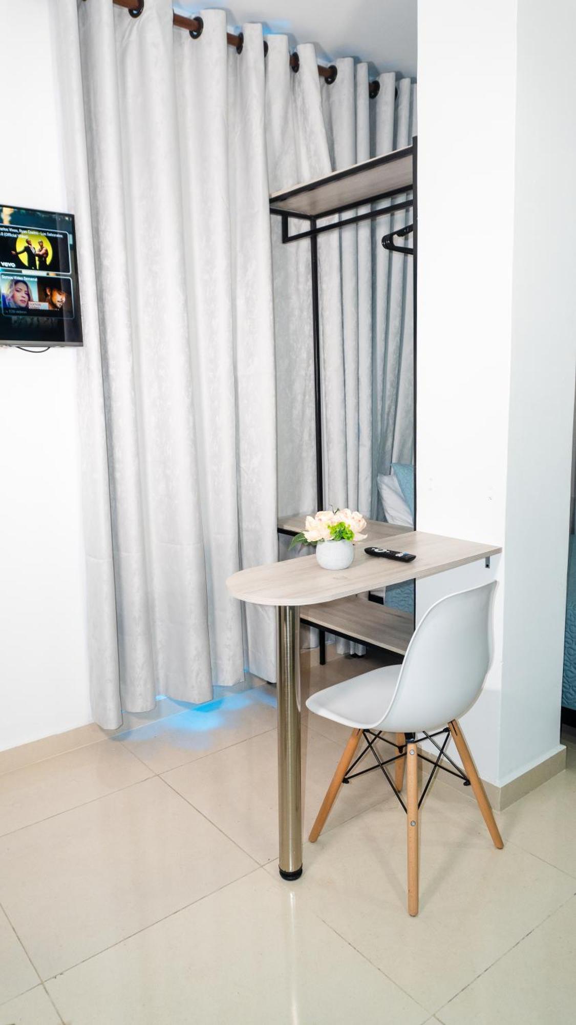 Fr Dreams Hotel